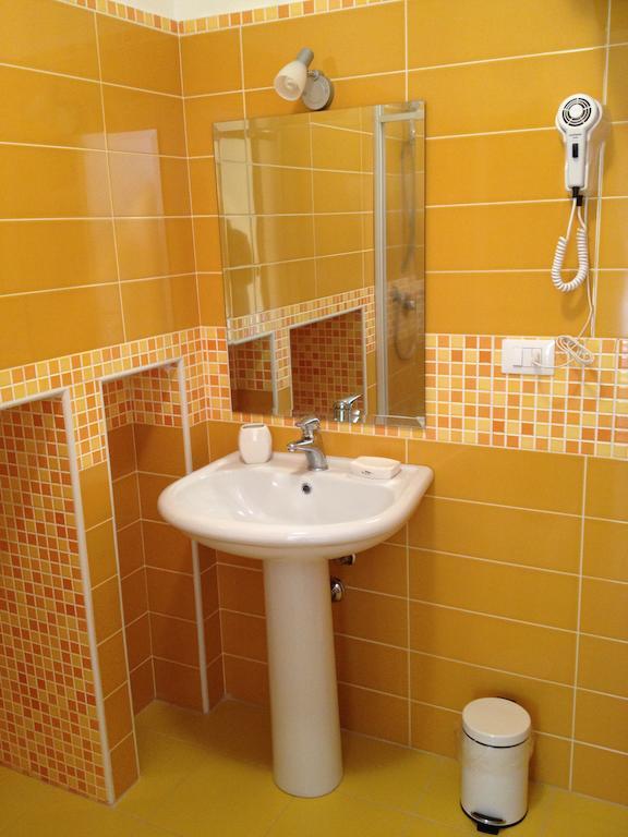 Hotel Residence Thalassa Reggio di Calabria Oda fotoğraf