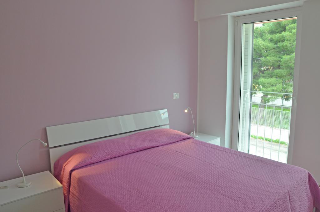 Hotel Residence Thalassa Reggio di Calabria Oda fotoğraf