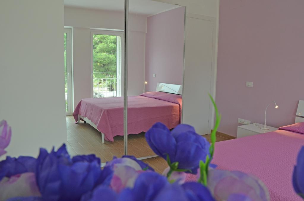 Hotel Residence Thalassa Reggio di Calabria Oda fotoğraf